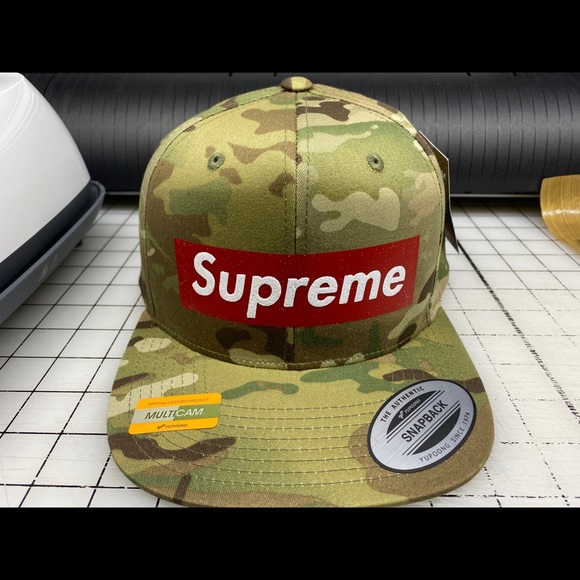 Copy- supreme hat - Picture 5 of 10
